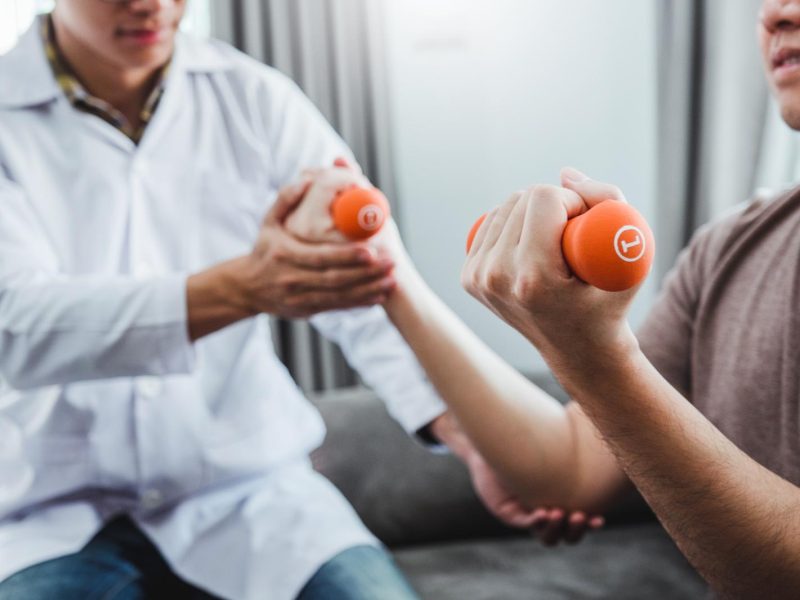 Raggiungi capelli da favola con il curl in piedi: la guida definitiva