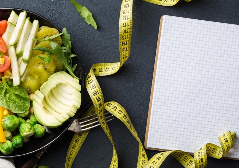 Scopri come mantenersi in forma con una dieta vegana equilibrata: consigli e ricette imperdibili!