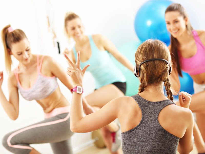 Brucia calorie e mantieni la forma con gli esercizi aerobici: ecco come fare per avere risultati