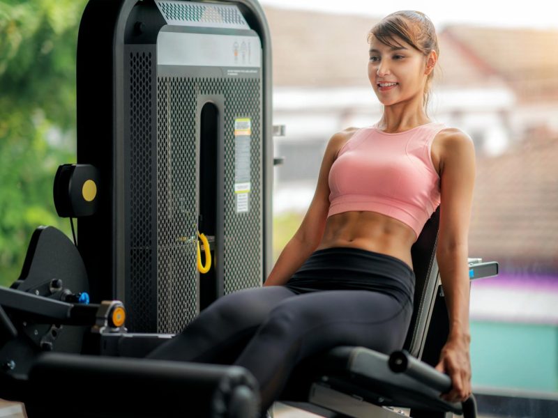 Scopri i segreti del leg curl seduto: come ottenere gambe toniche e definite