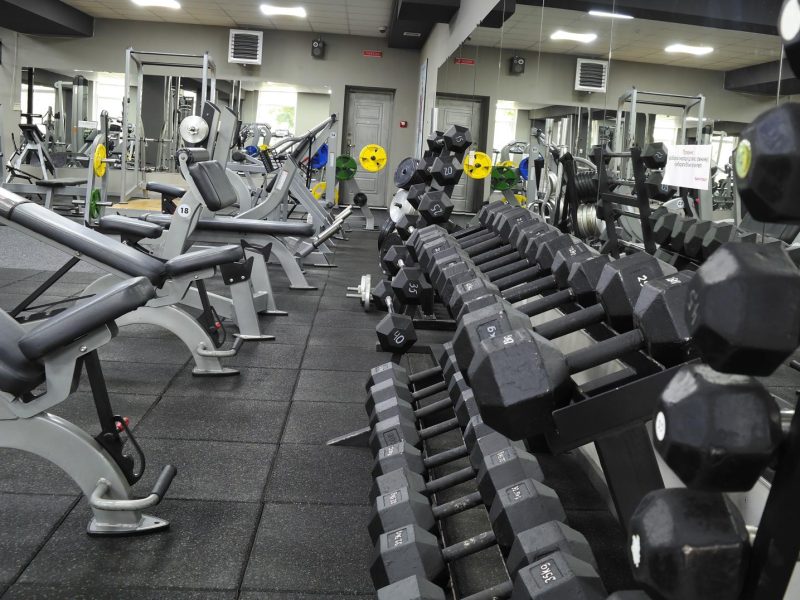 Raggiungi muscoli definiti in poco tempo con i pullovers dumbbells: tutto quello che devi sapere!