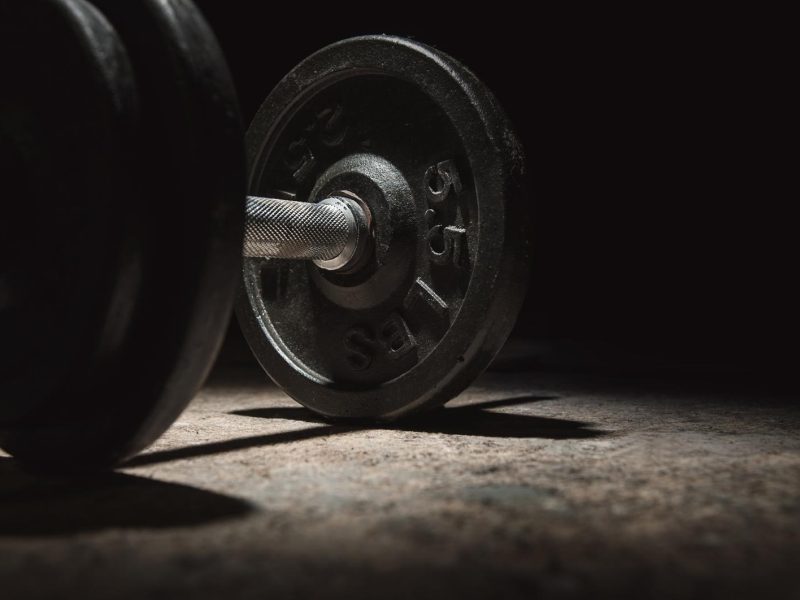 Stacco sumo: il segreto per tonificare glutei e gambe in poco tempo