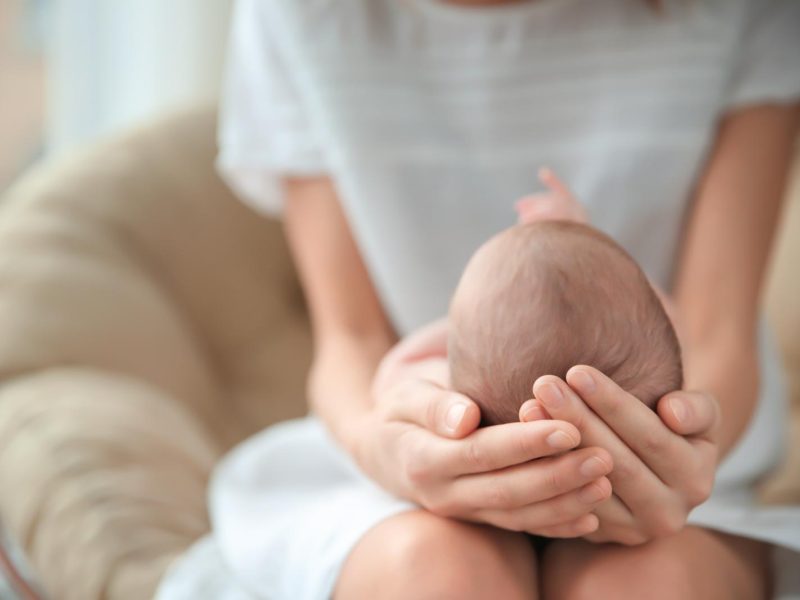 Segreti per una lavatrice impeccabile: come lavare i vestiti del neonato al meglio