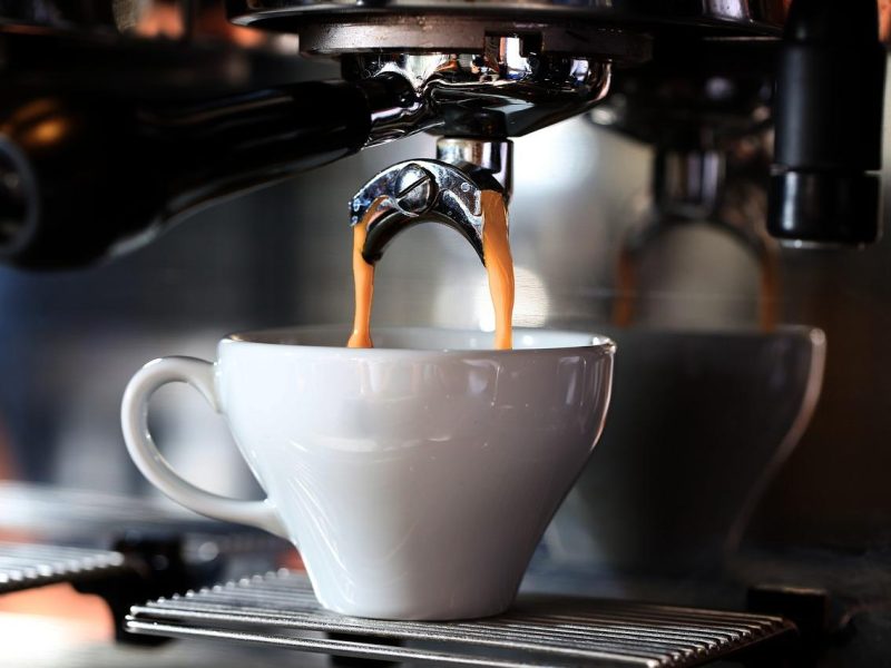 Il caffè fa ingrassare? Scopri la verità dietro questa credenza comune
