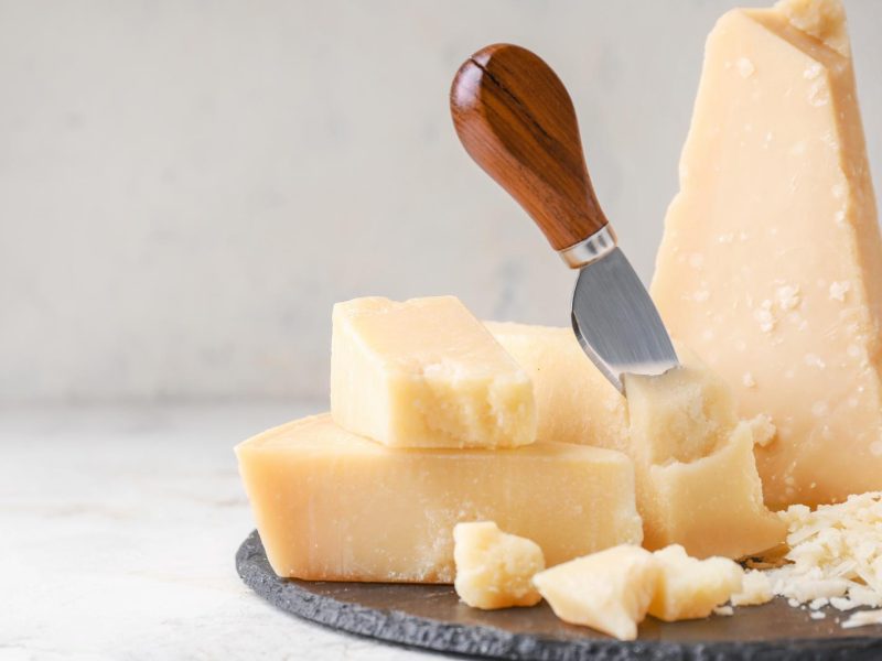 Scopri la verità sul parmigiano: fa ingrassare o no?