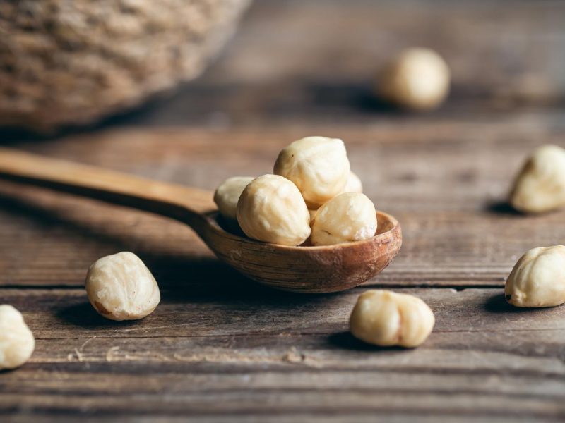 Svelato il mistero: le nocciole fanno ingrassare o no? Scopri la verità!